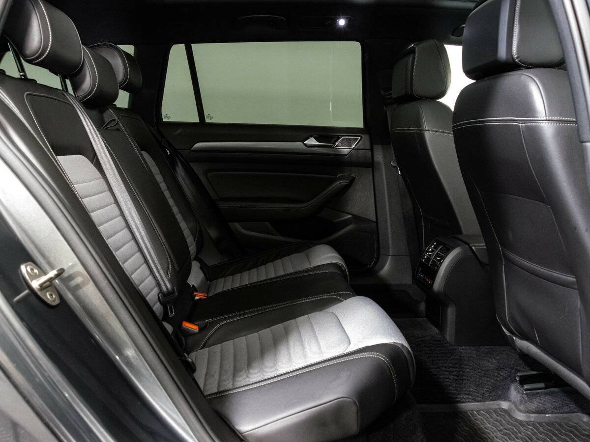 Volkswagen Passat, 2016 - Фото №16