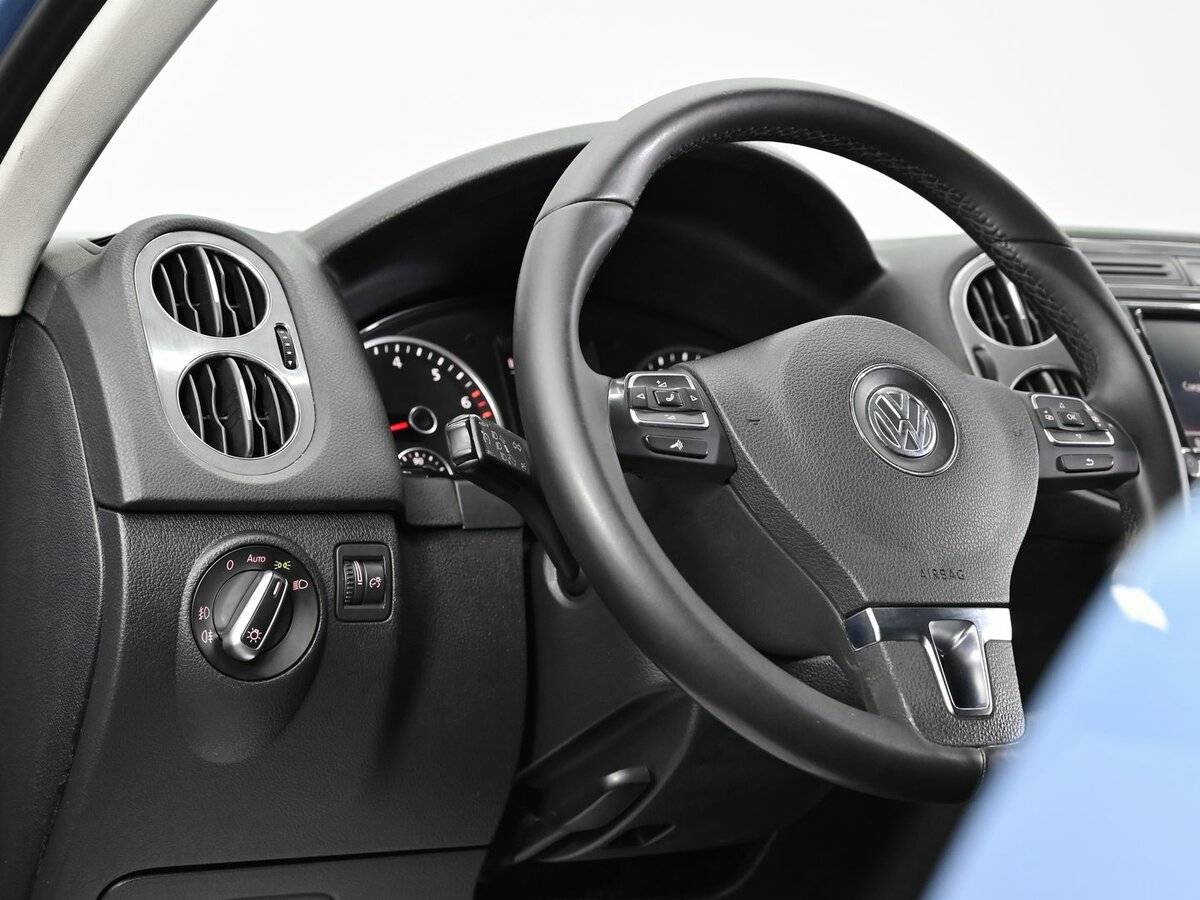 Volkswagen Tiguan, 2012 - Фото №8