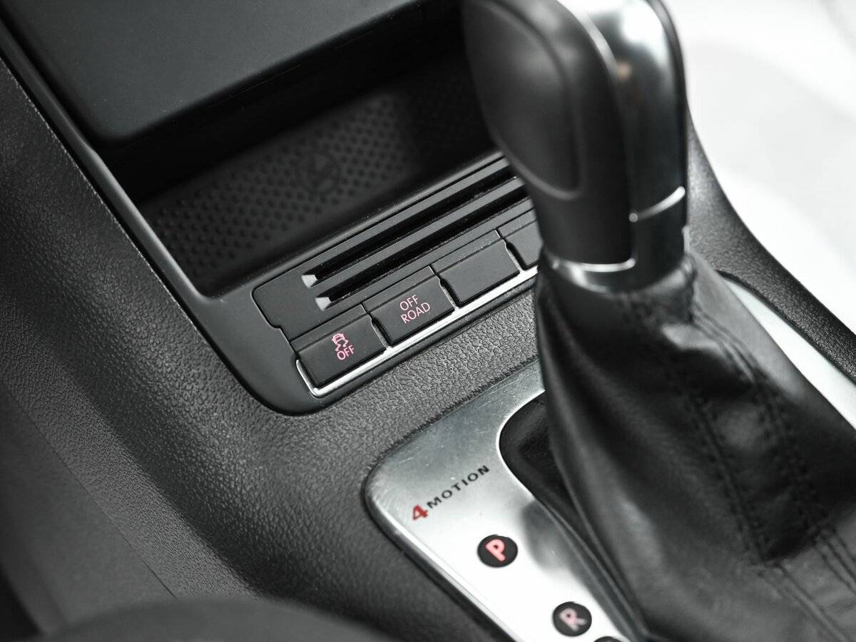 Volkswagen Tiguan, 2012 - Фото №12