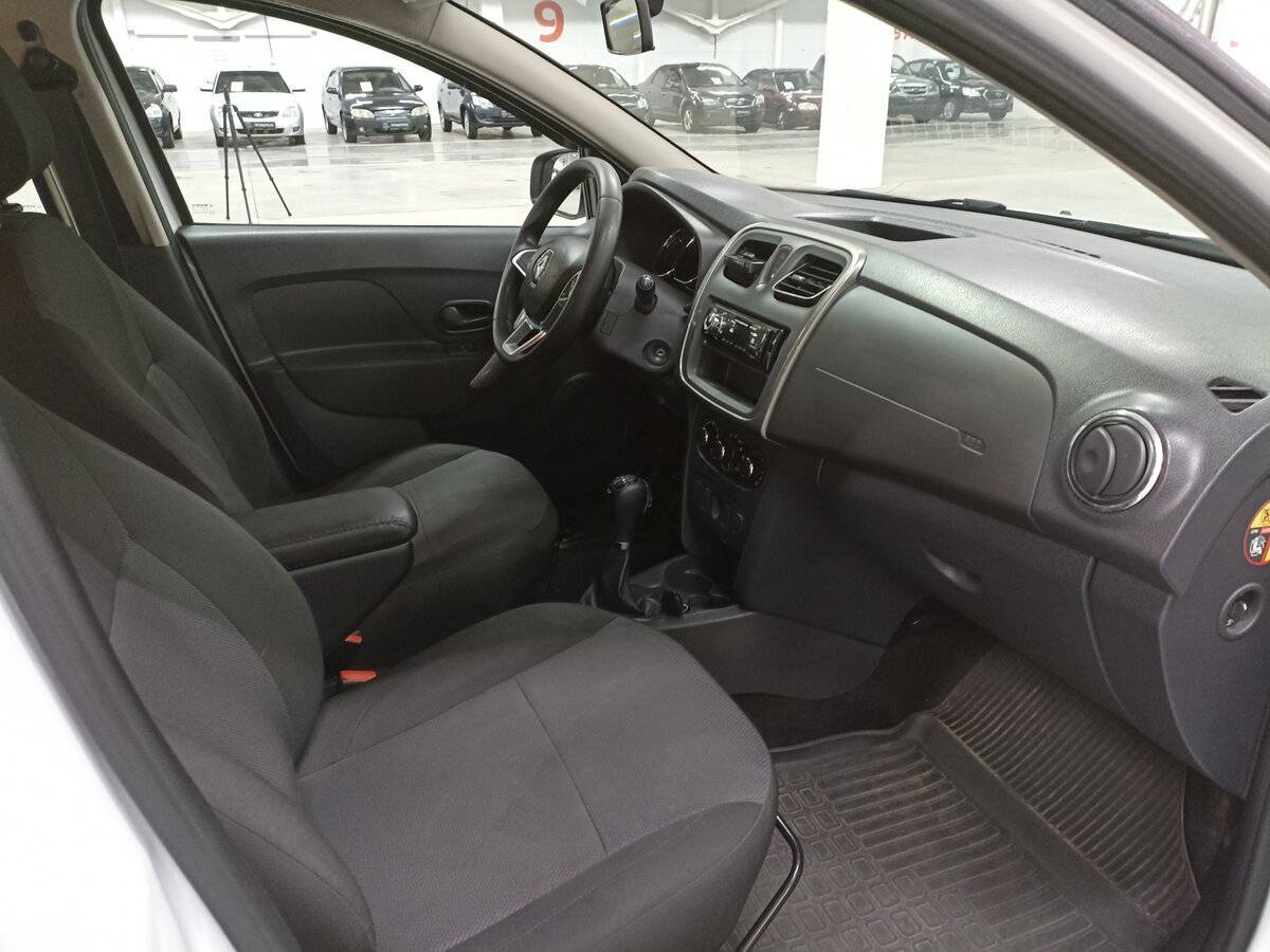 Renault Logan, 2020 - Фото №10