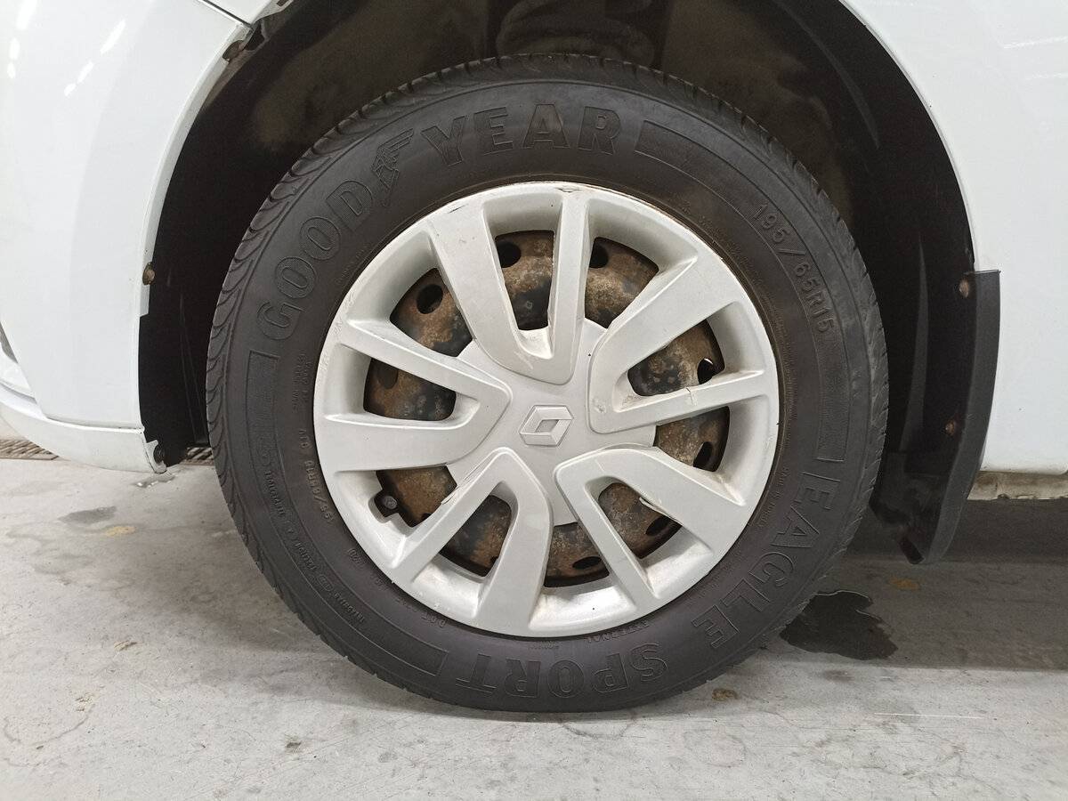 Renault Logan, 2020 - Фото №17