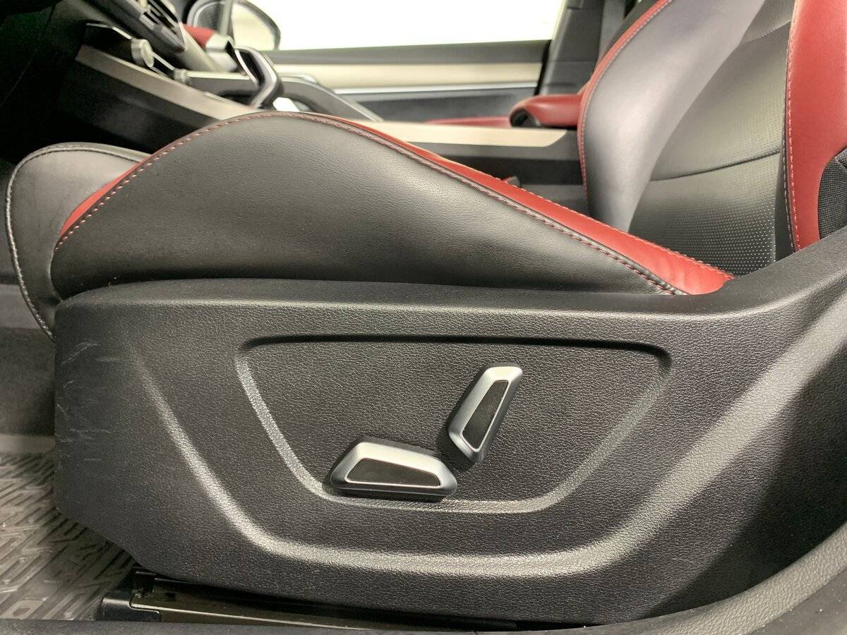 Geely Coolray, 2020 - Фото №15