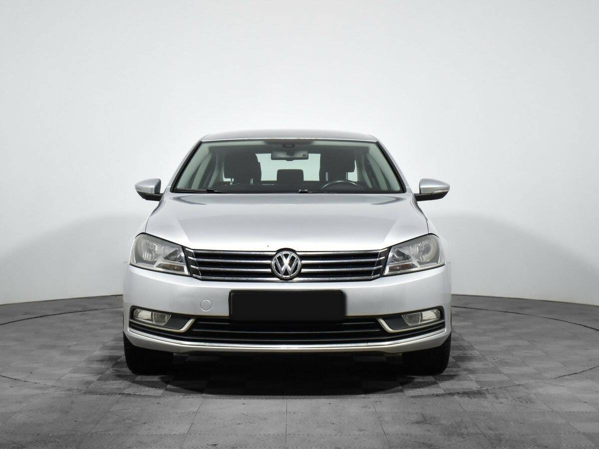 Volkswagen Passat, 2012 - Фото №1