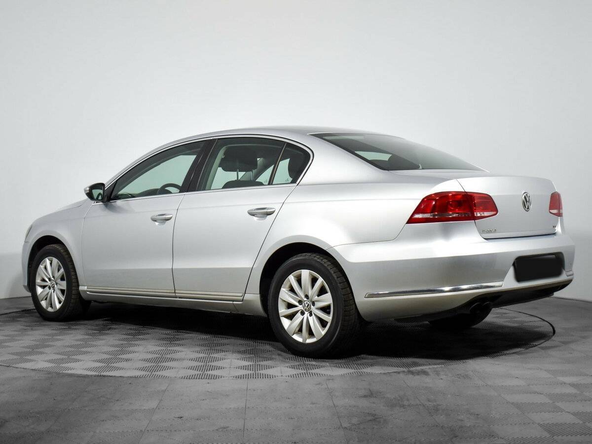 Volkswagen Passat, 2012 - Фото №6