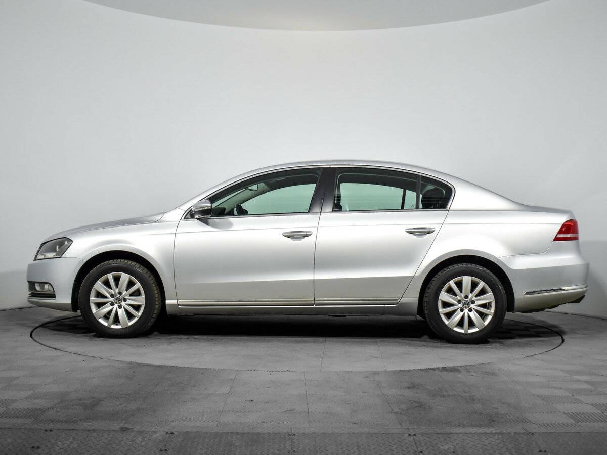 Volkswagen Passat, 2012 - Фото №7