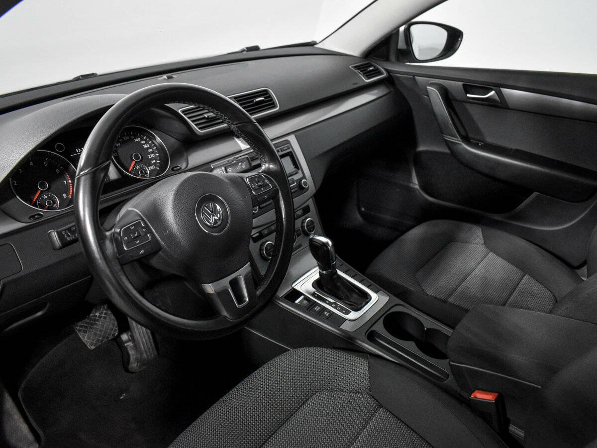 Volkswagen Passat, 2012 - Фото №8