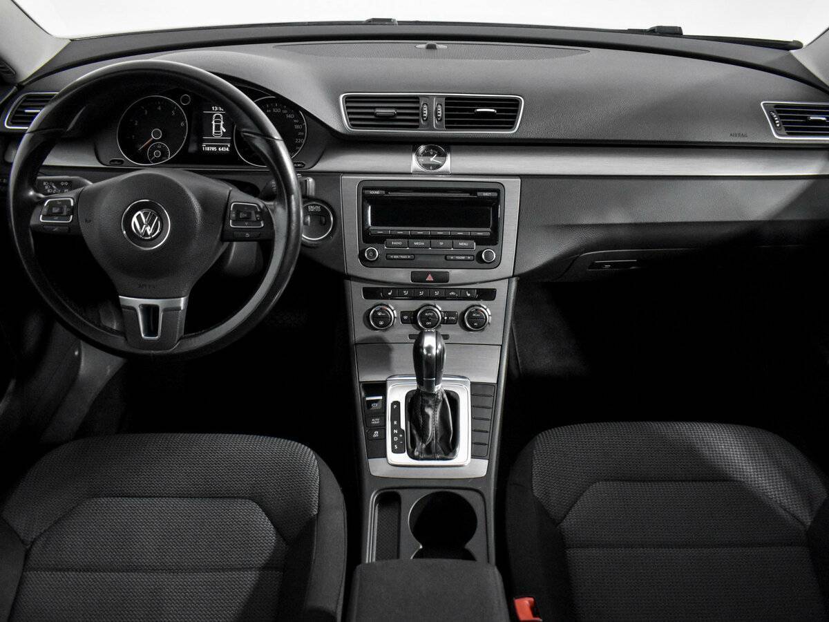 Volkswagen Passat, 2012 - Фото №11