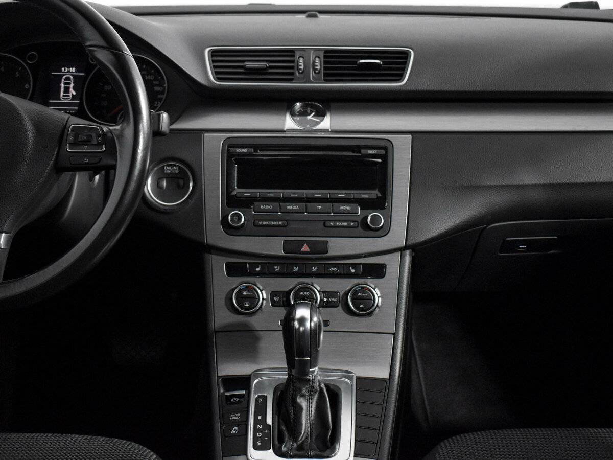 Volkswagen Passat, 2012 - Фото №13