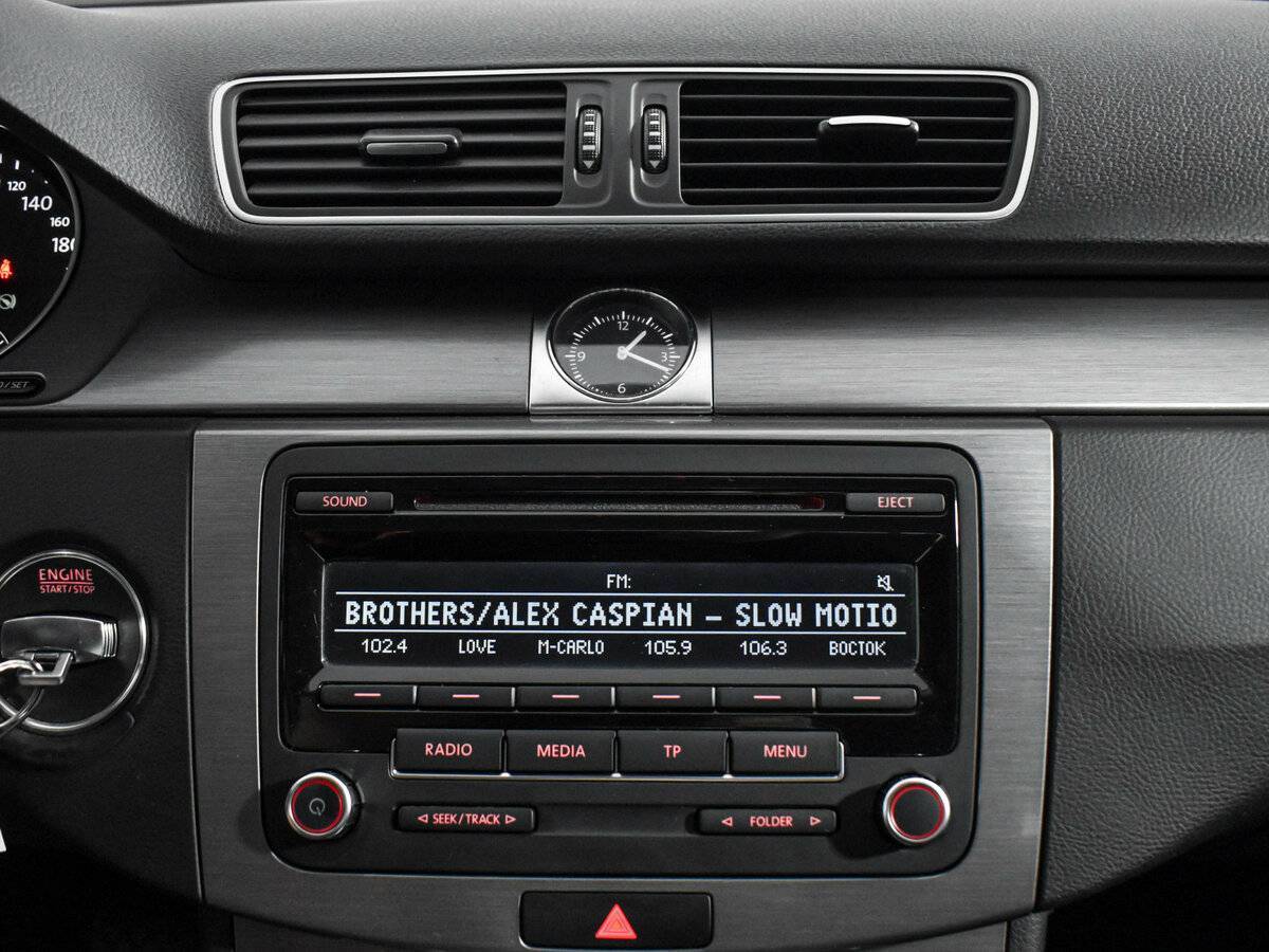 Volkswagen Passat, 2012 - Фото №14