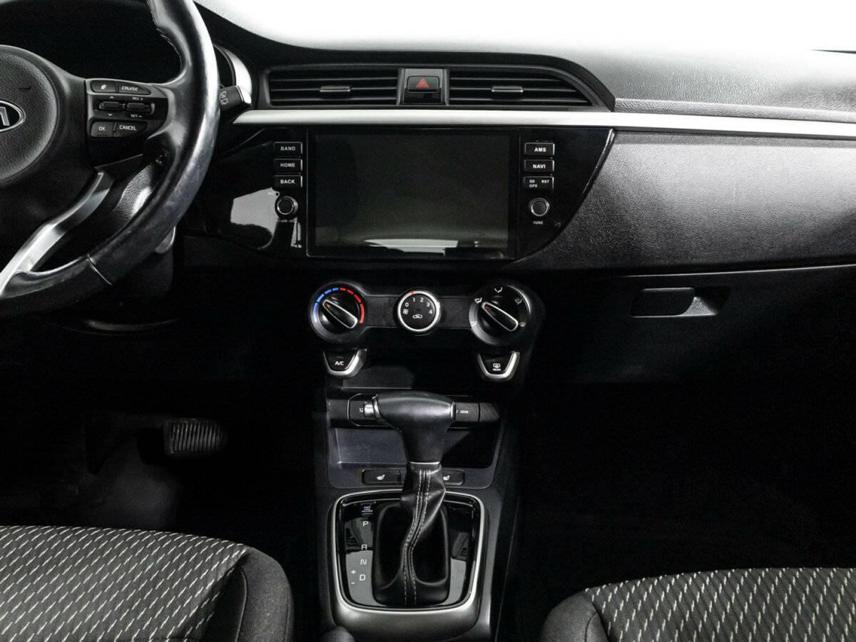 Kia Rio X-Line, 2018 - Фото №13