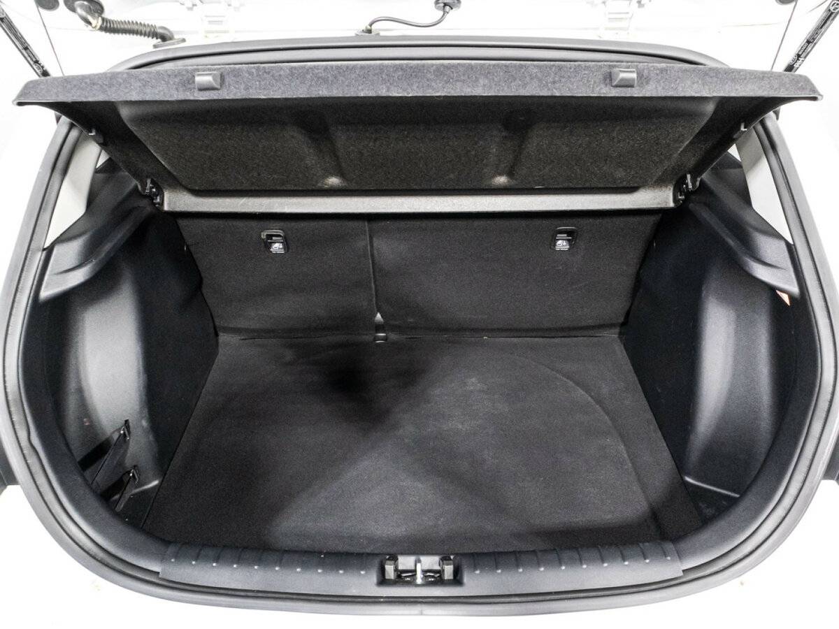 Kia Rio X-Line, 2018 - Фото №14