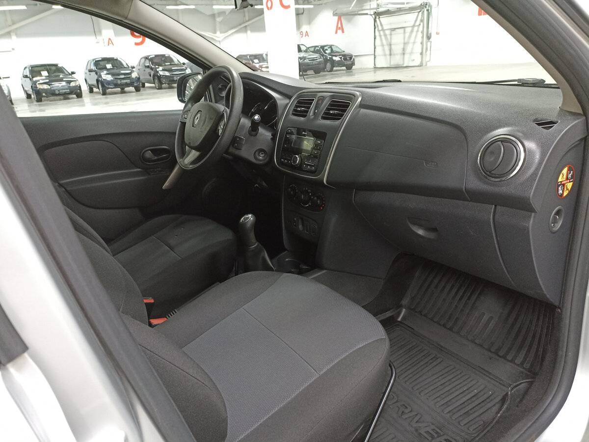 Renault Sandero, 2017 - Фото №10