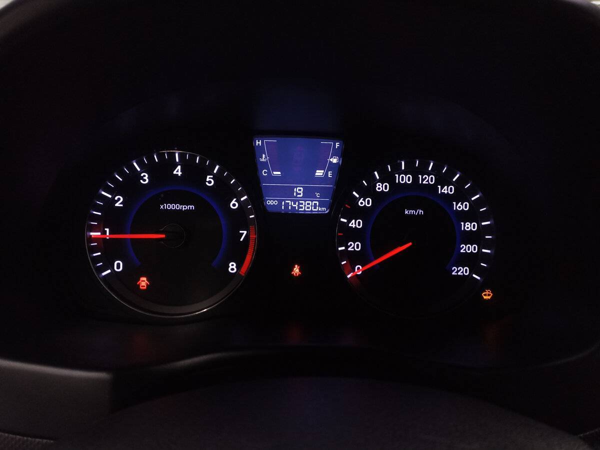 Hyundai Solaris, 2013 - Фото №12