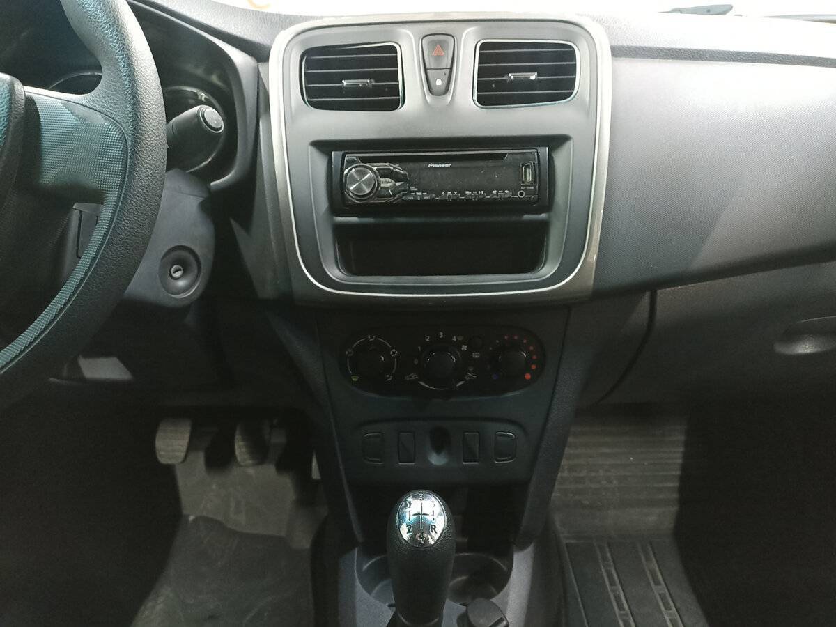 Renault Logan, 2017 - Фото №14