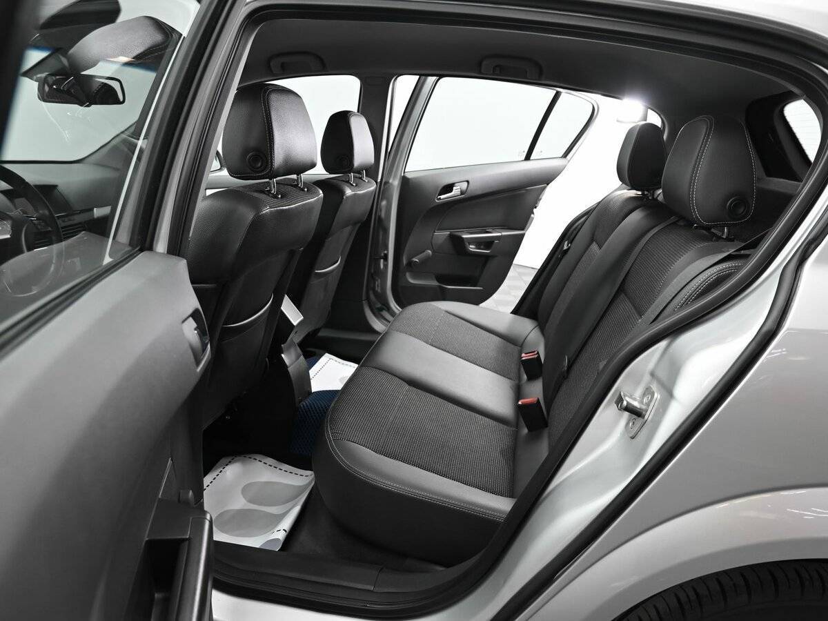 Opel Astra, 2012 - Фото №12