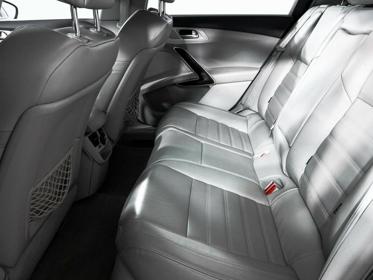 Peugeot 508, 2012 - Фото №9