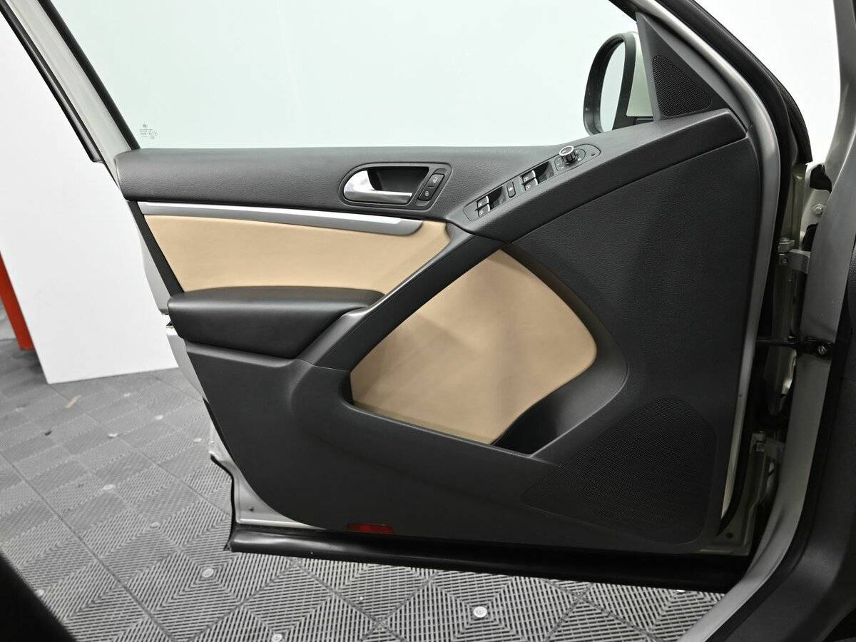 Volkswagen Tiguan, 2012 - Фото №6