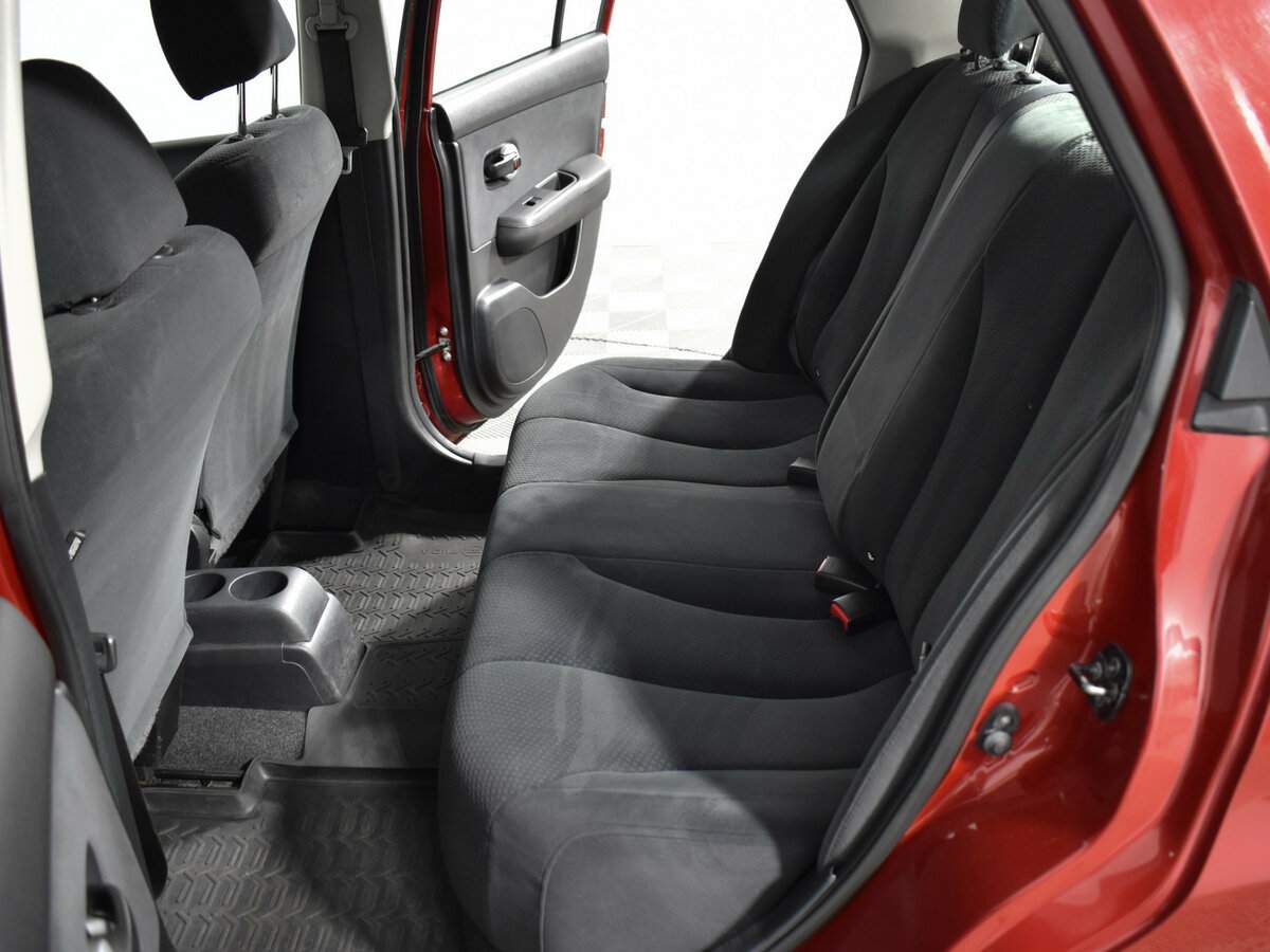 Nissan Tiida, 2012 - Фото №9