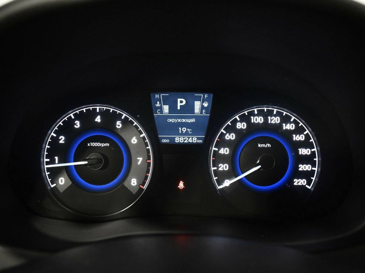 Hyundai Solaris, 2012 - Фото №11