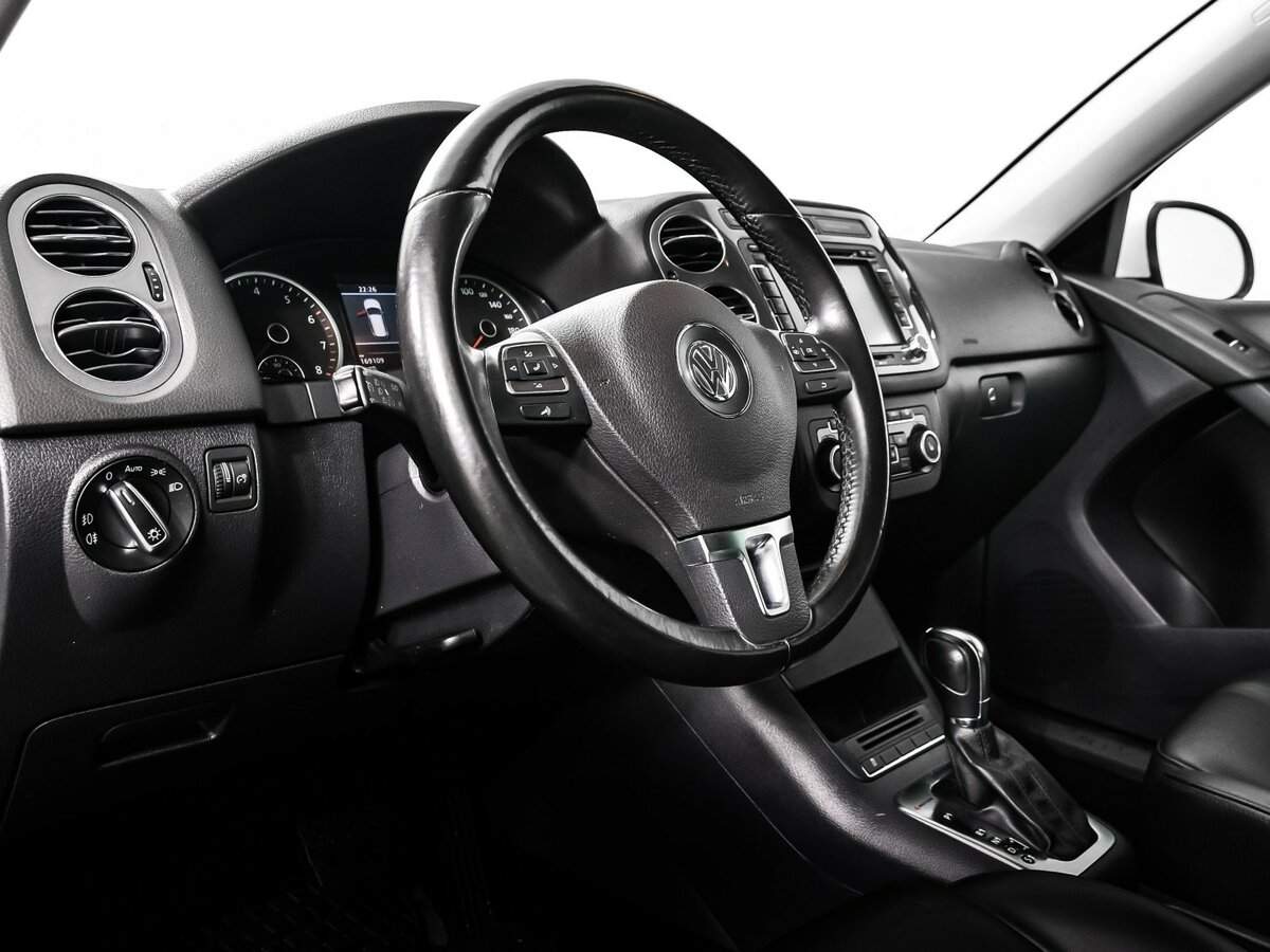 Volkswagen Tiguan, 2012 - Фото №11