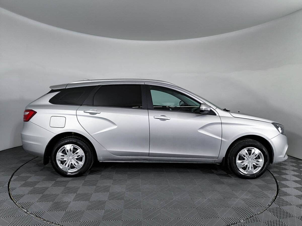 Lada (ВАЗ) Vesta SW, 2021 - Фото №3