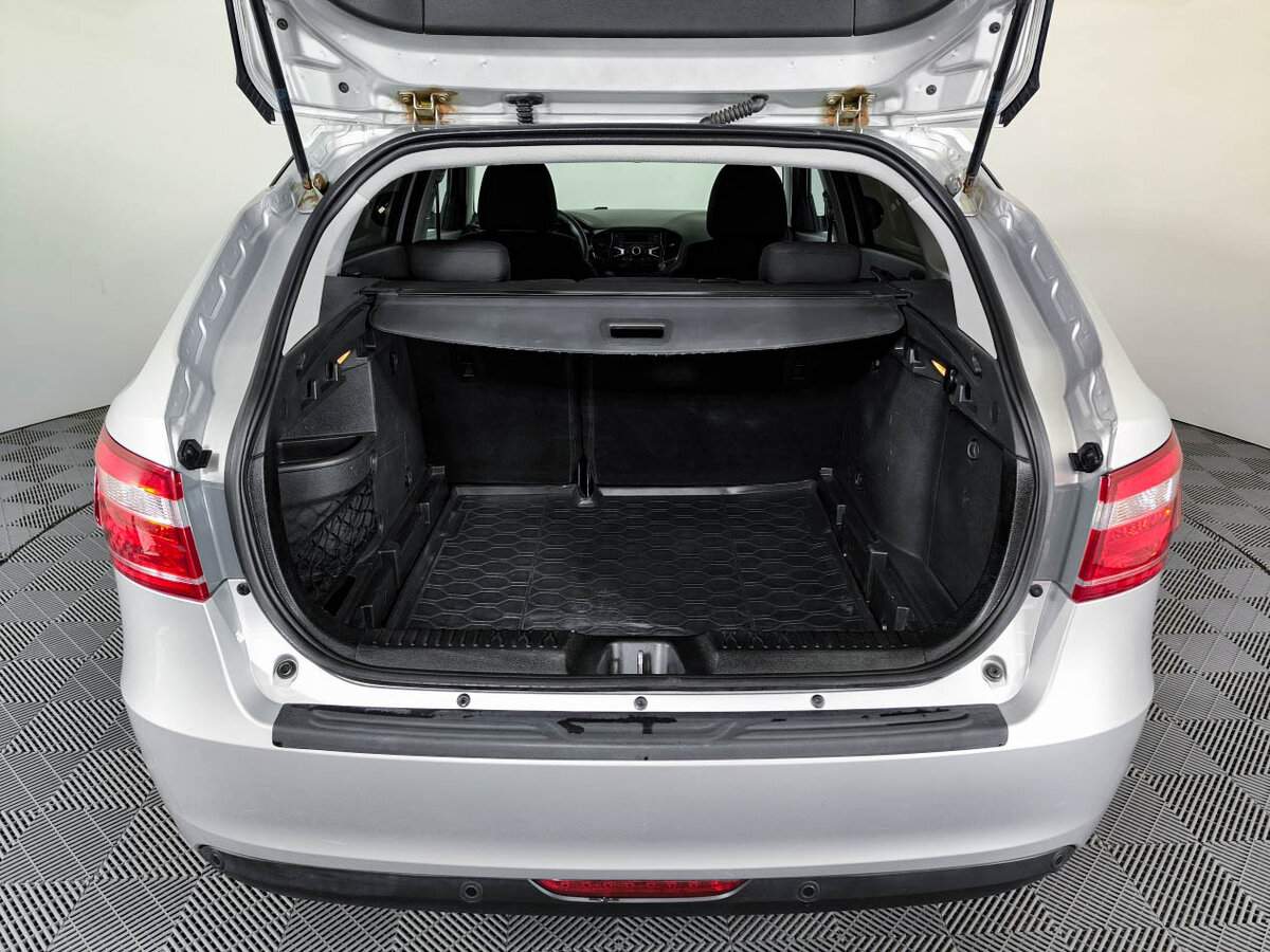 Lada (ВАЗ) Vesta SW, 2021 - Фото №9