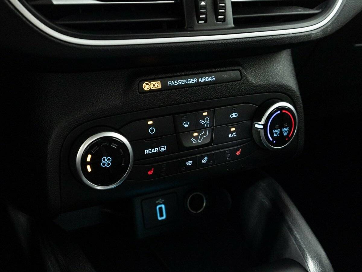 Ford Focus, 2019 - Фото №17