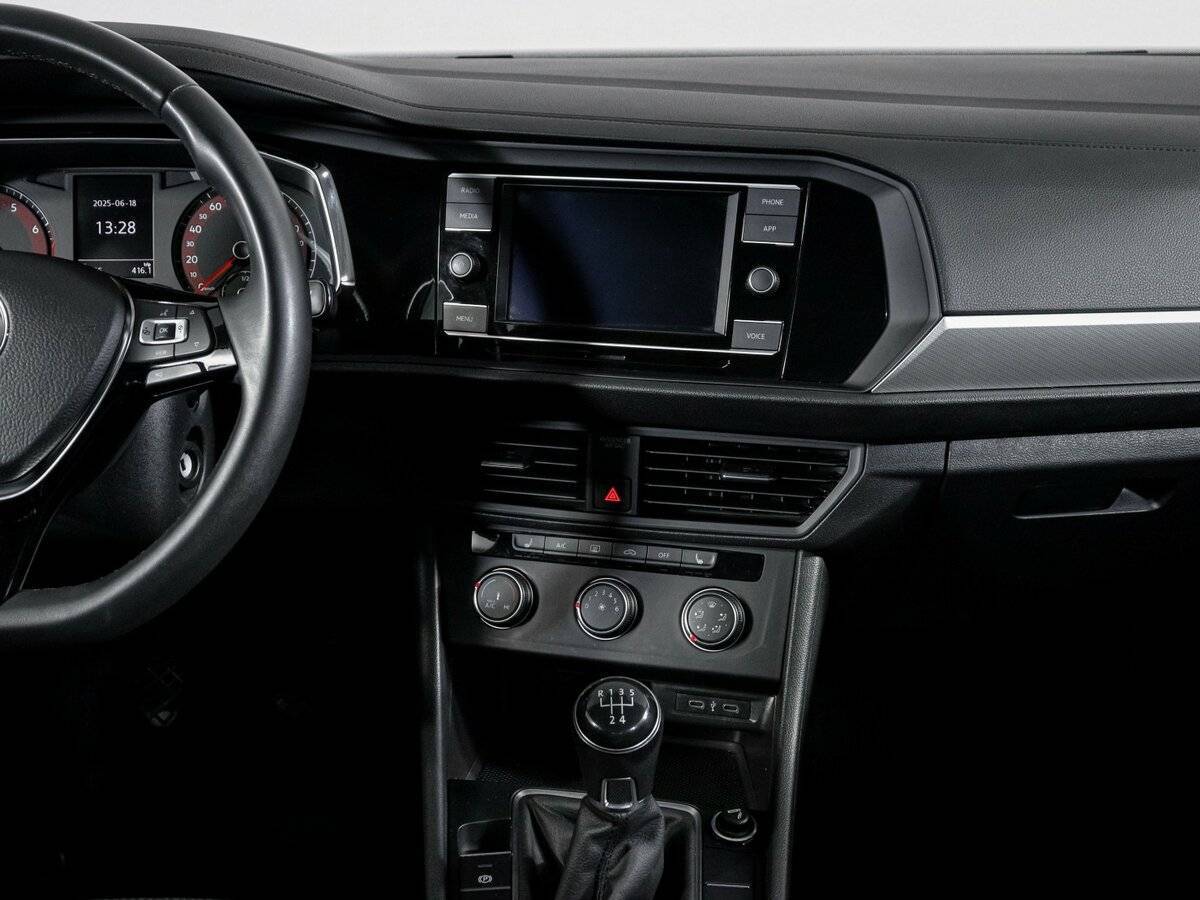 Volkswagen Jetta, 2020 - Фото №12