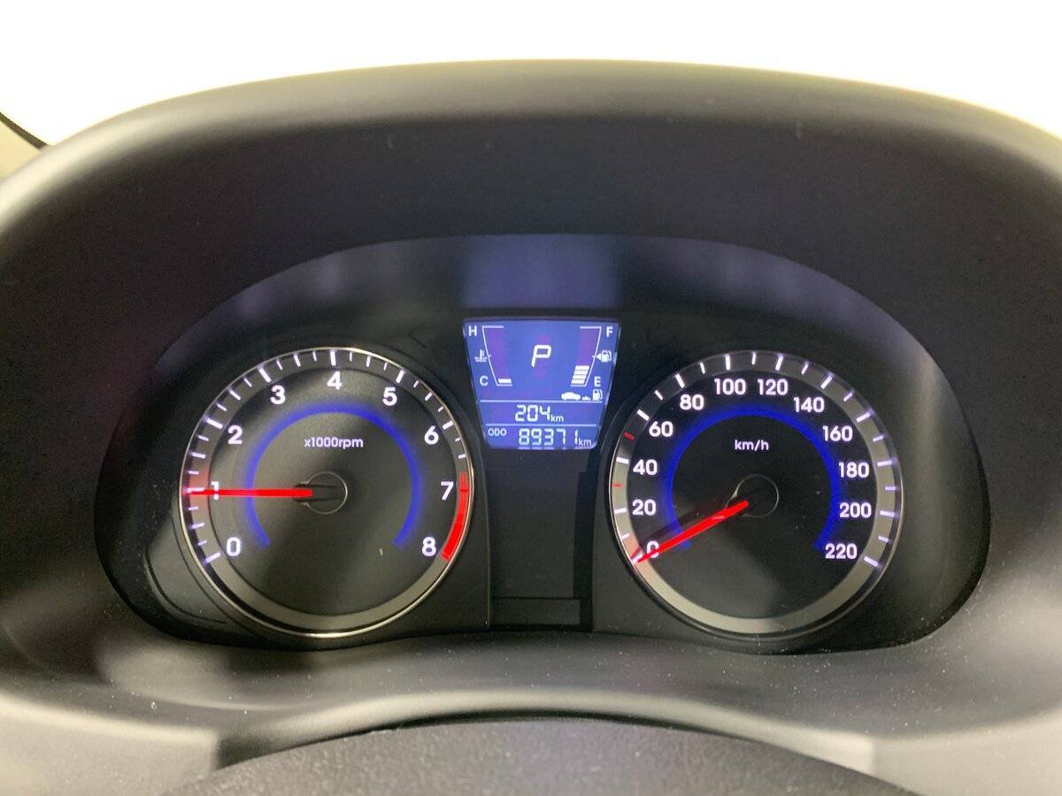 Hyundai Solaris, 2012 - Фото №13