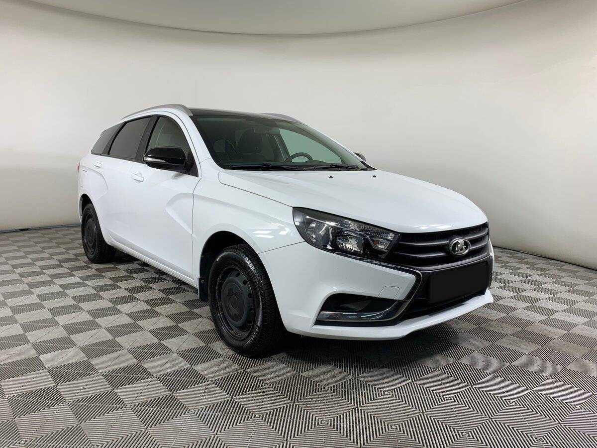 Lada (ВАЗ) Vesta SW, 2021 - Фото №2