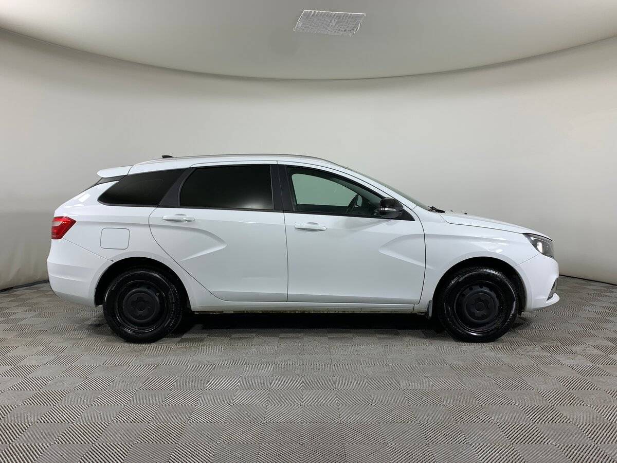 Lada (ВАЗ) Vesta SW, 2021 - Фото №3