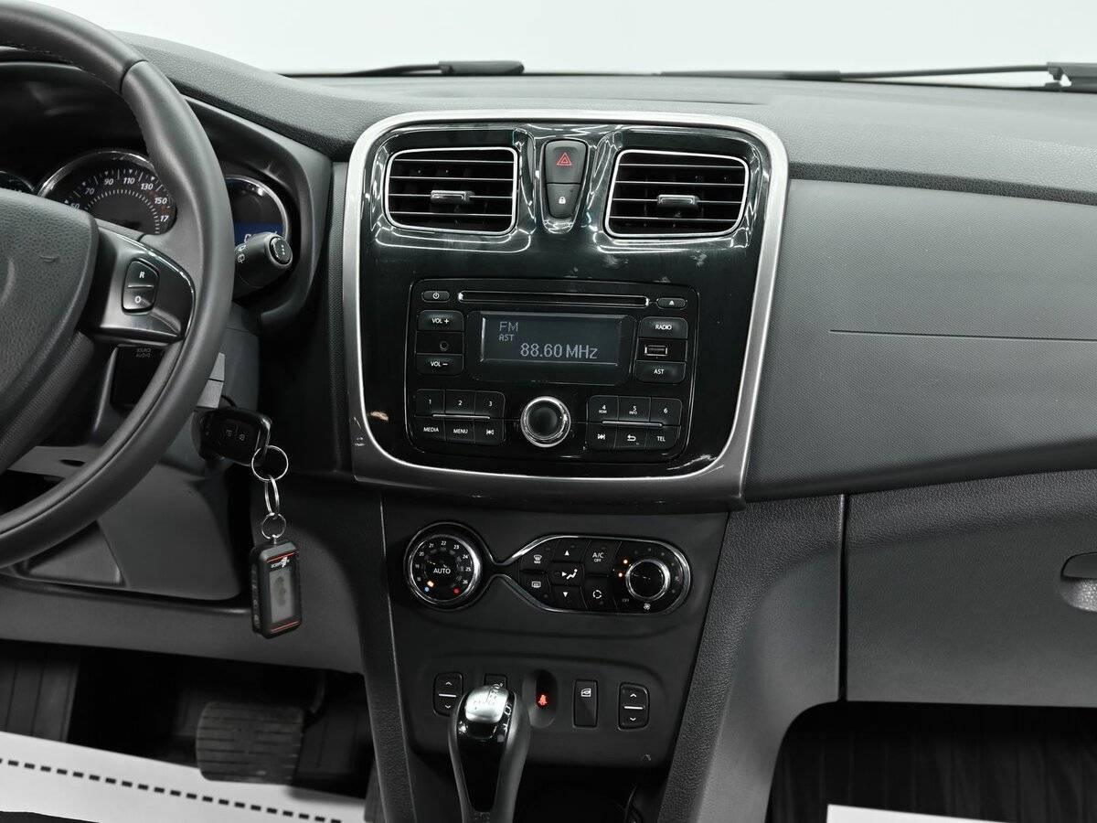 Renault Sandero, 2016 - Фото №8