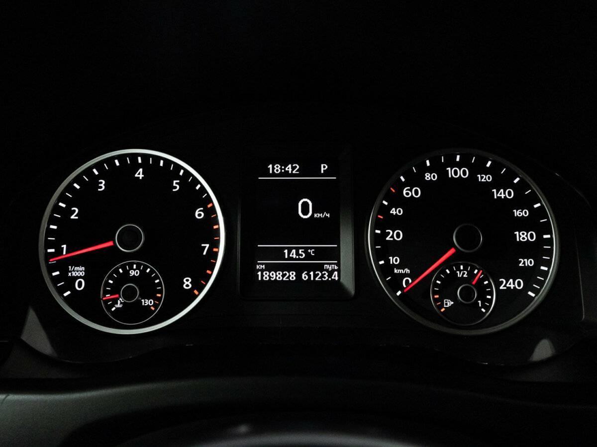 Volkswagen Tiguan, 2016 - Фото №11