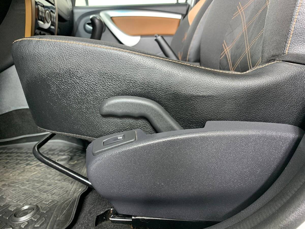 Lada (ВАЗ) Largus Cross, 2018 - Фото №15