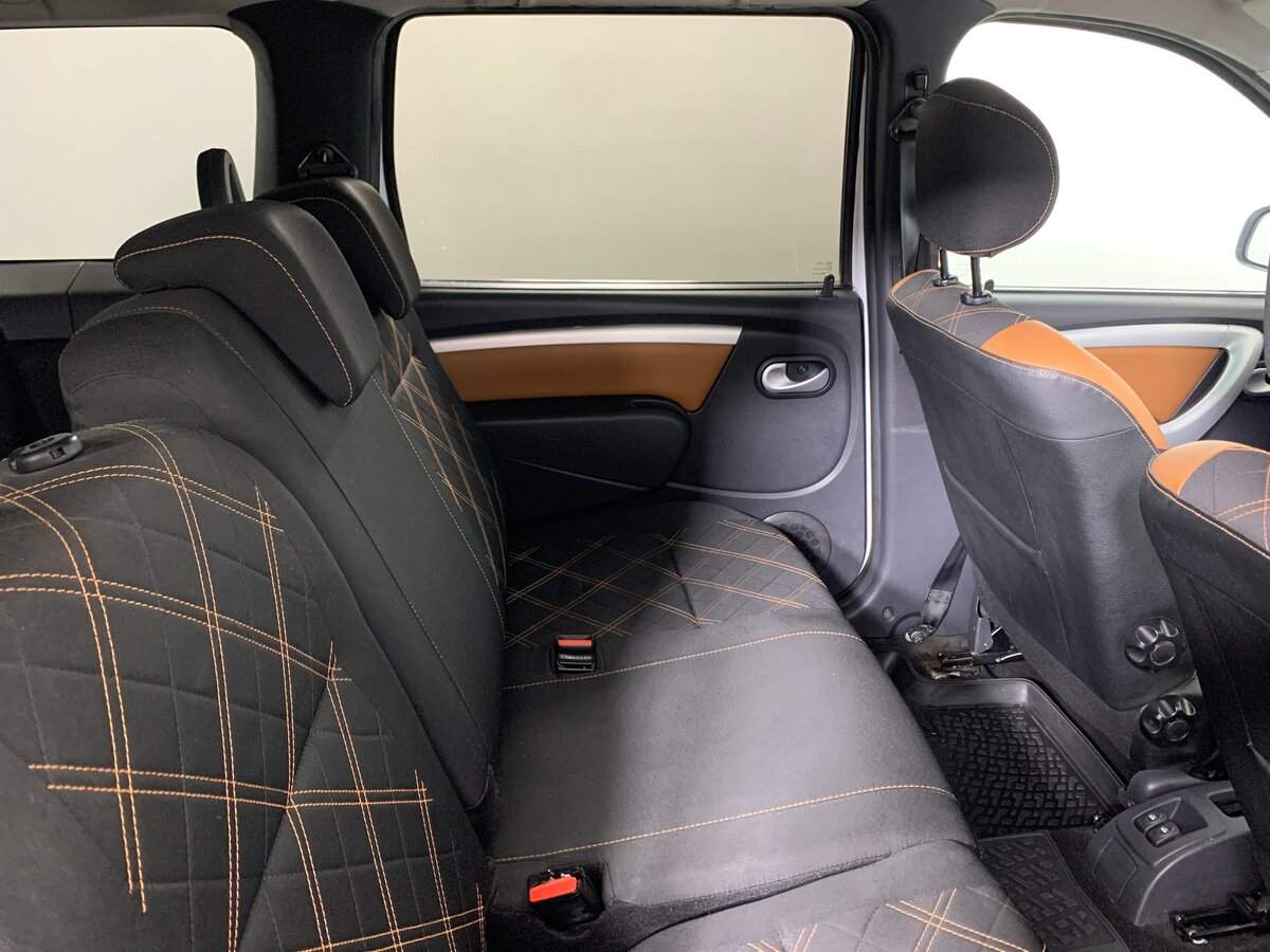 Lada (ВАЗ) Largus Cross, 2018 - Фото №16