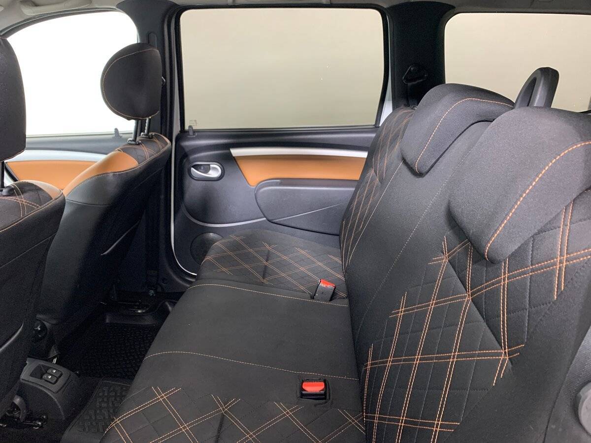 Lada (ВАЗ) Largus Cross, 2018 - Фото №17