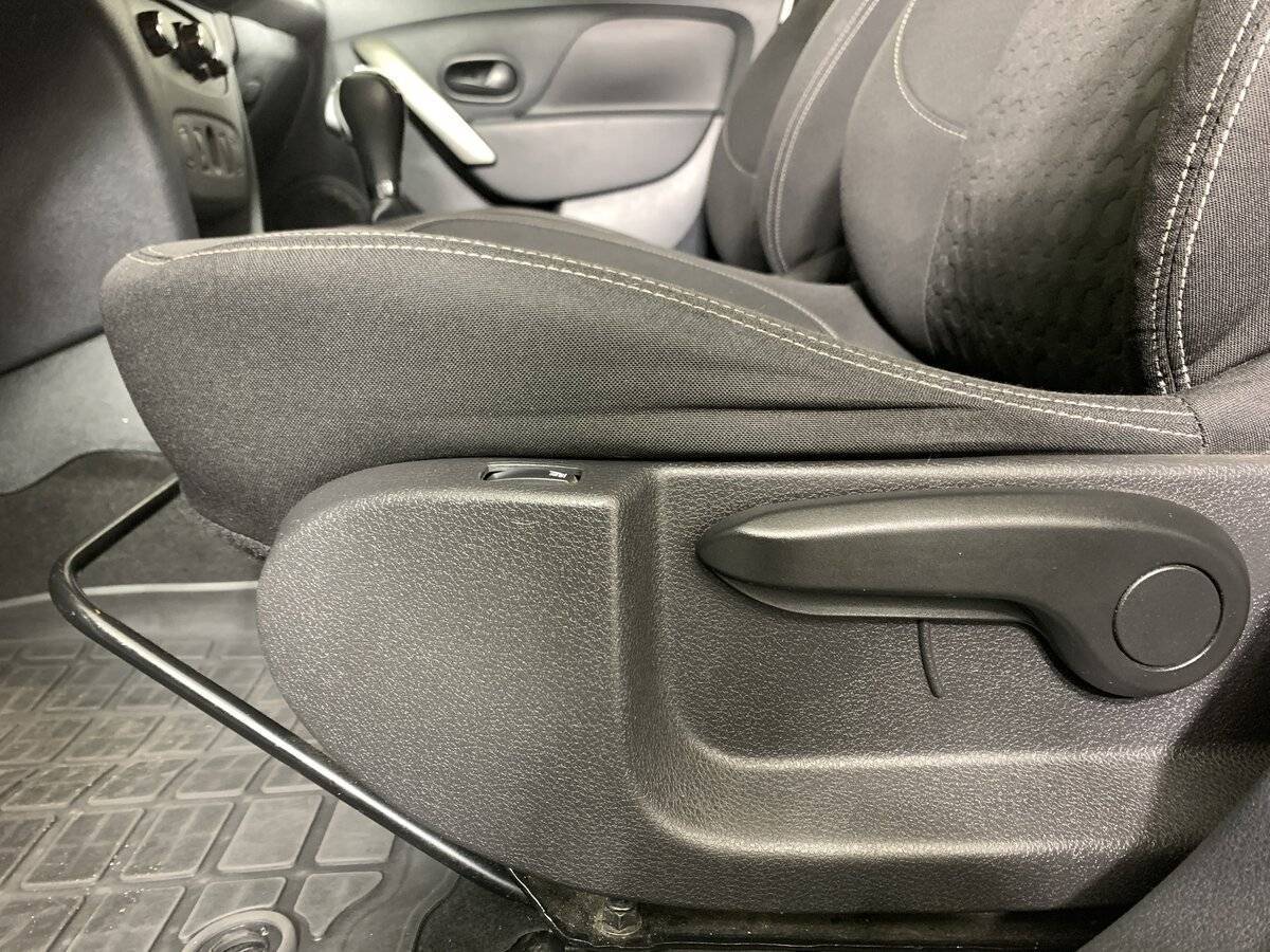 Renault Logan, 2017 - Фото №15