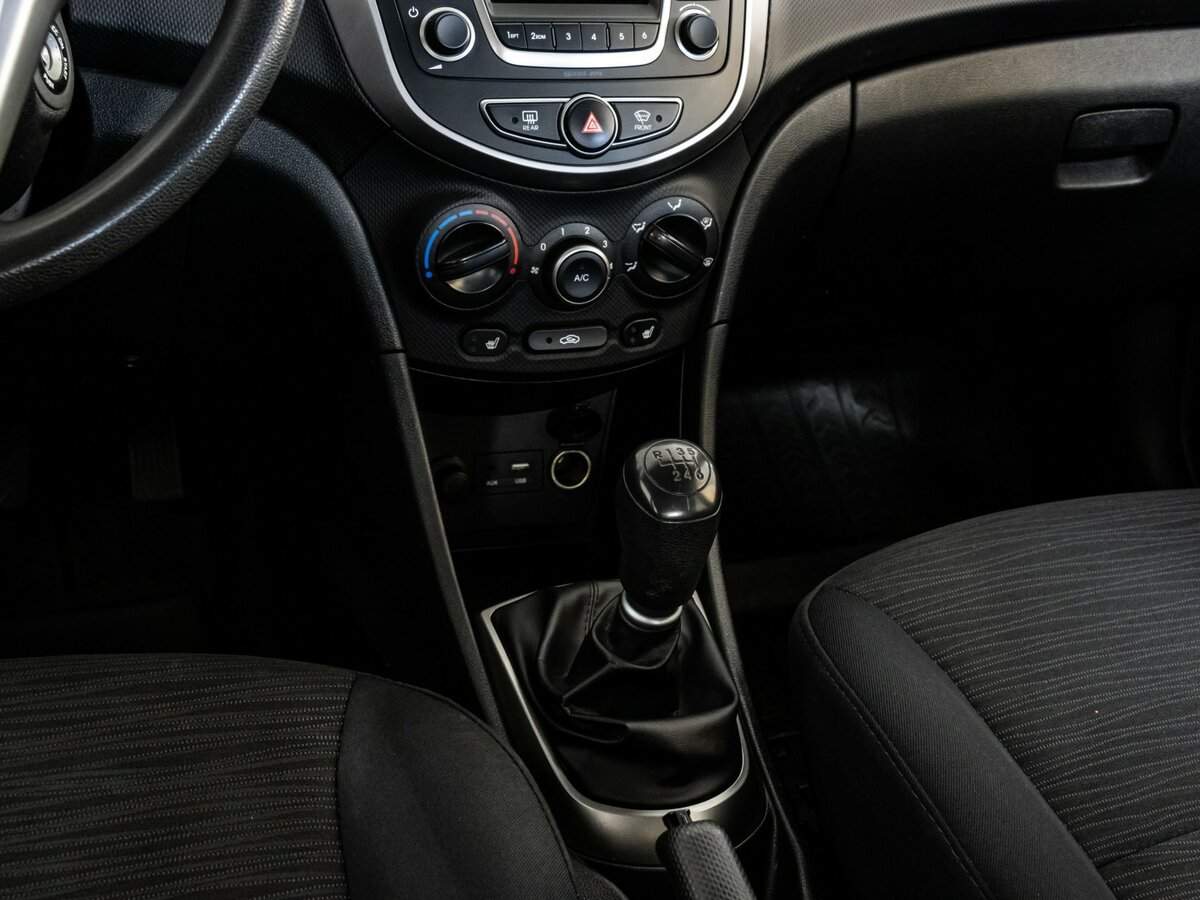 Hyundai Solaris, 2015 - Фото №9