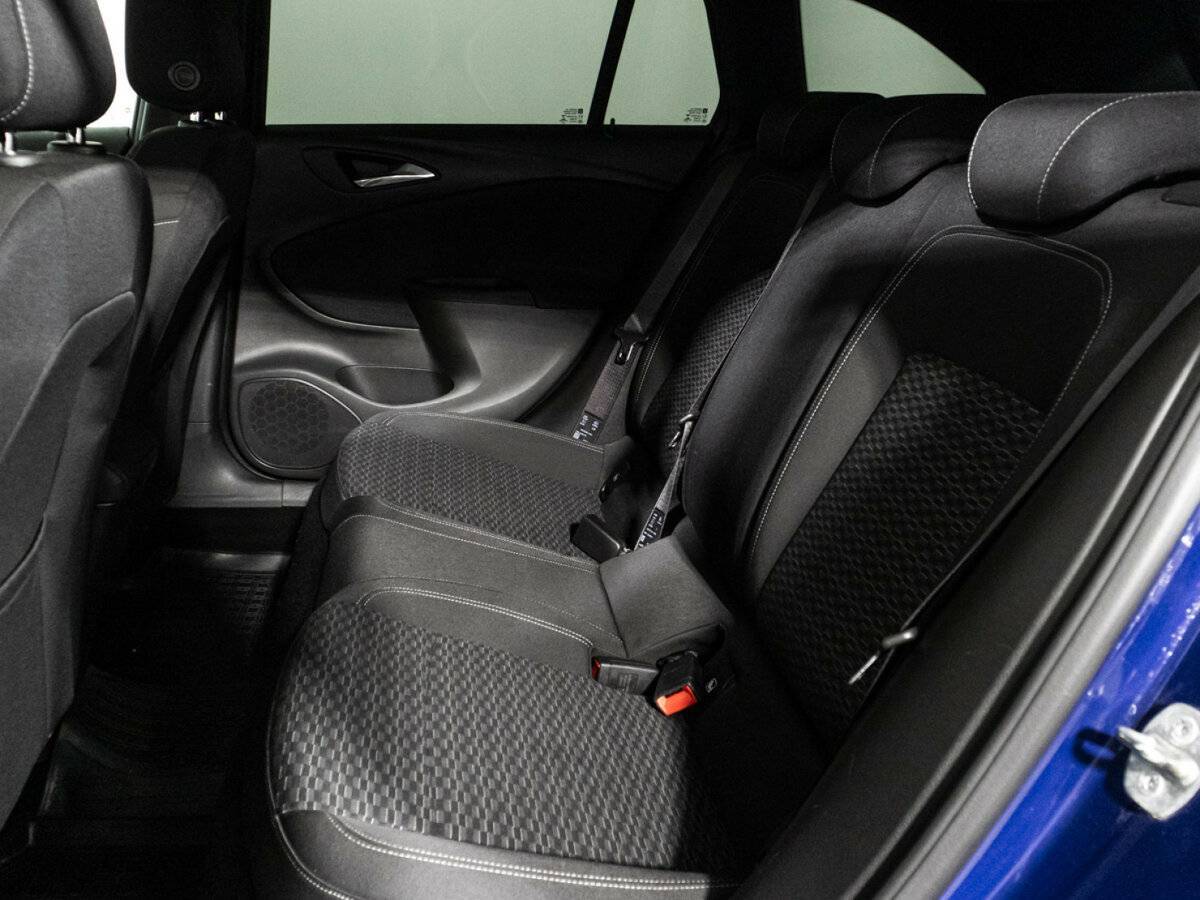 Opel Astra, 2019 - Фото №9