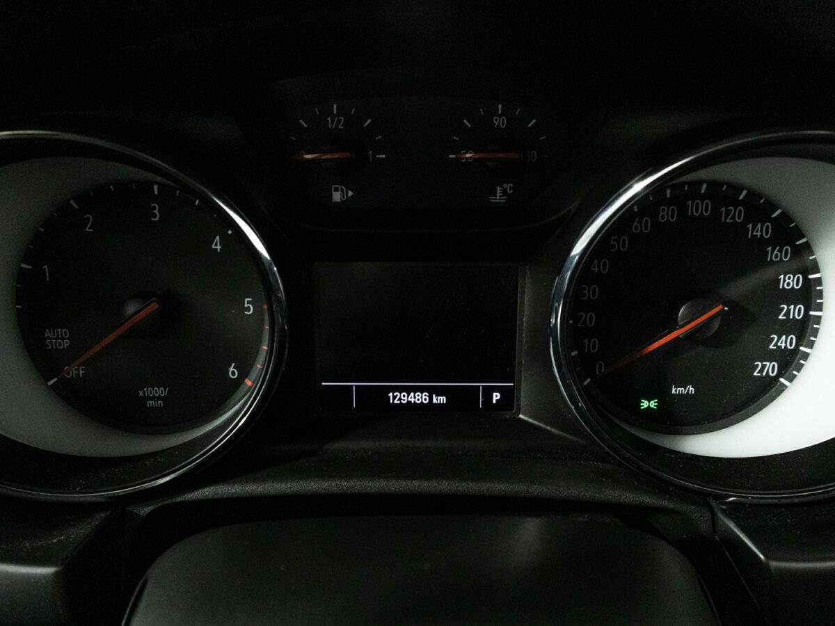 Opel Astra, 2019 - Фото №11