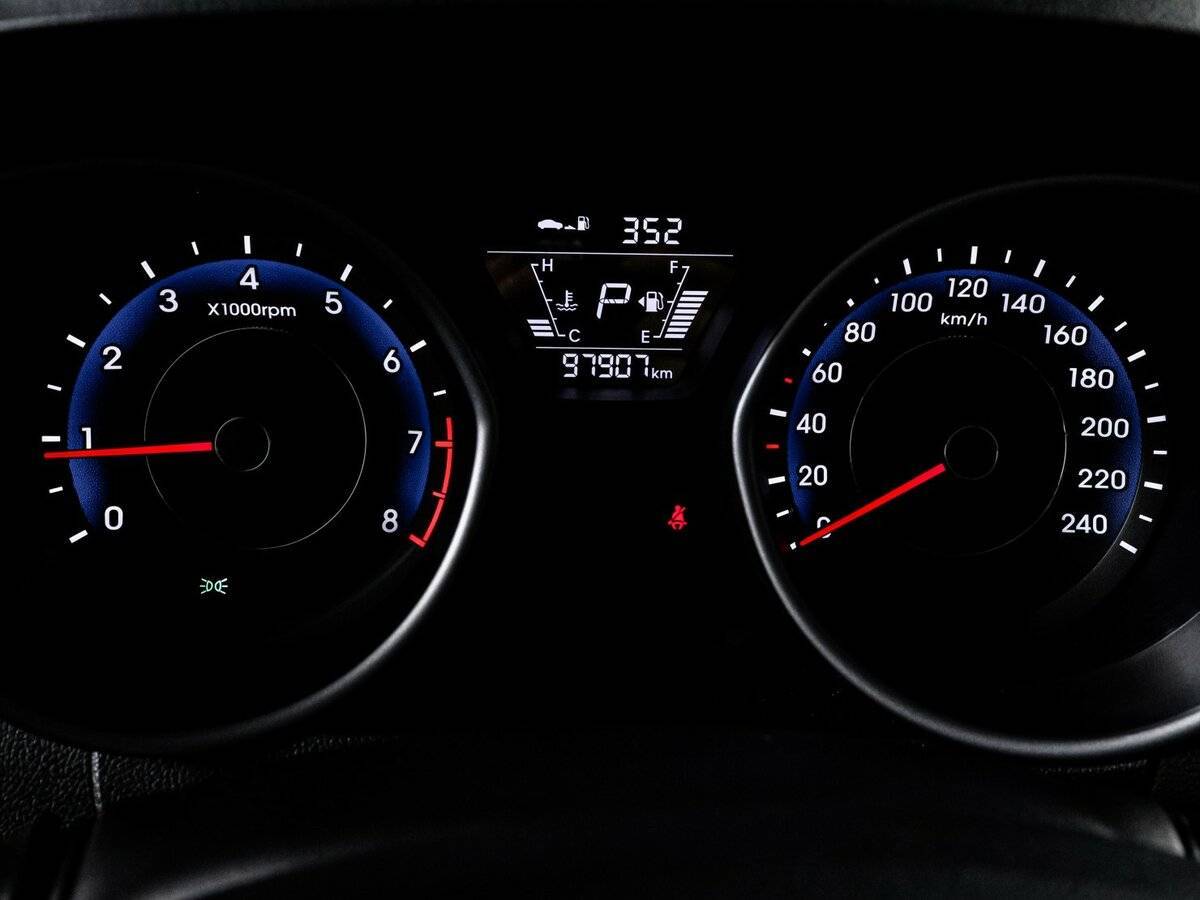 Hyundai Elantra, 2015 - Фото №10