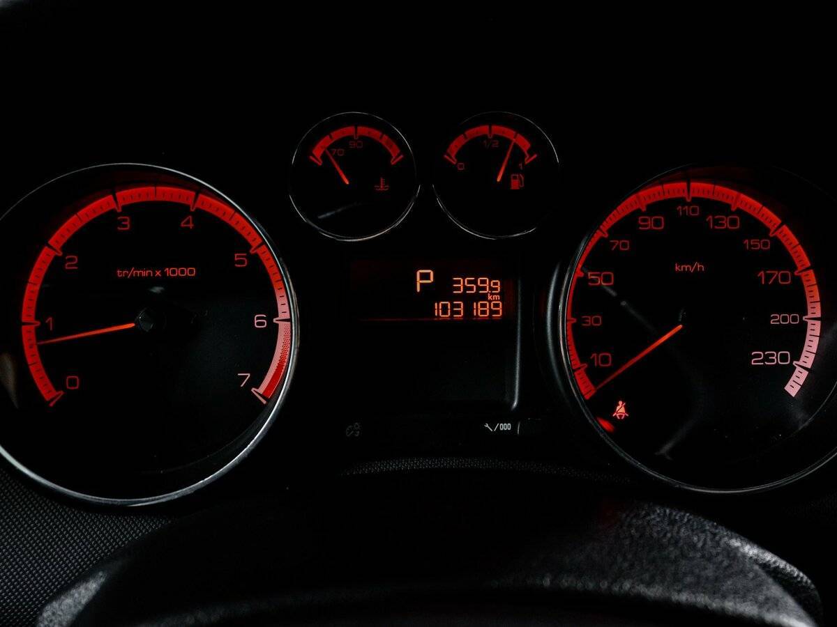 Peugeot 308, 2012 - Фото №10