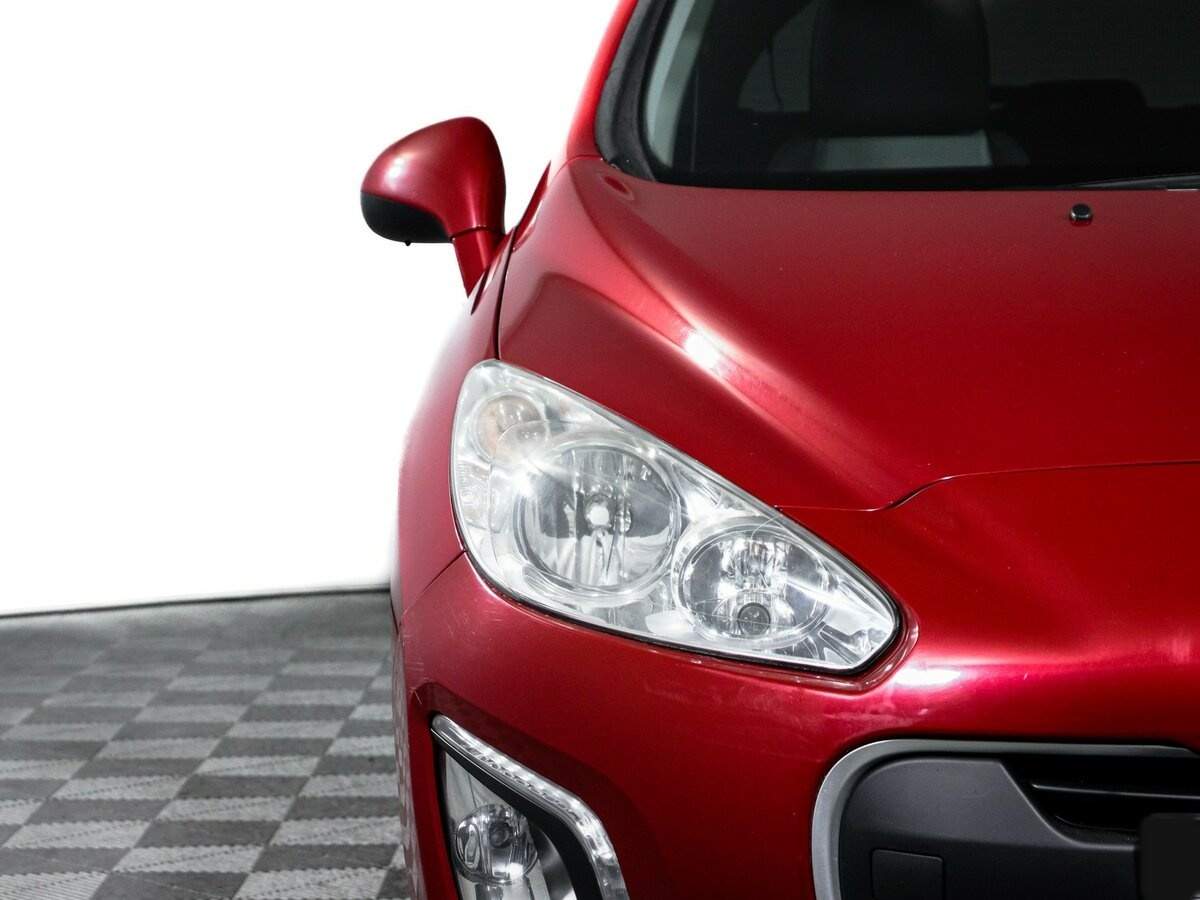 Peugeot 308, 2012 - Фото №16