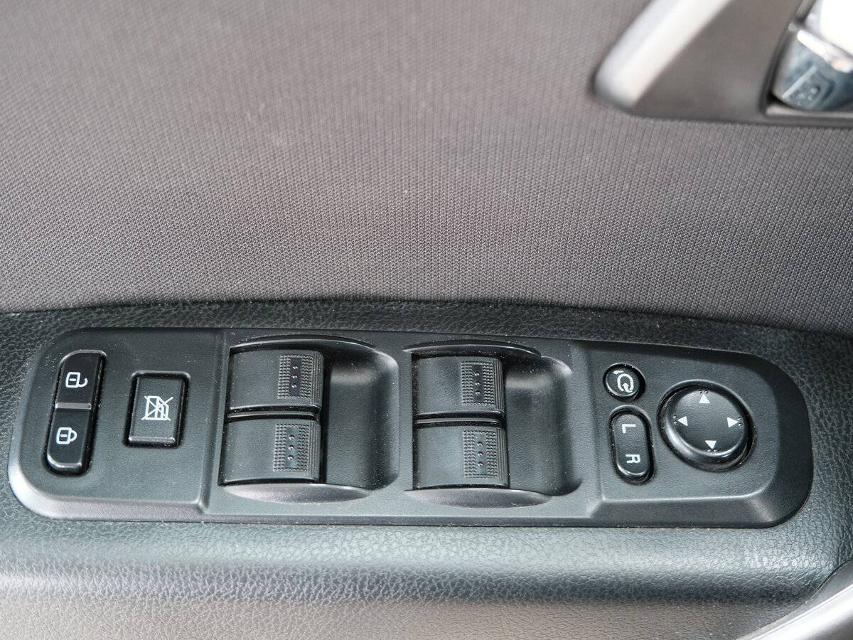 FAW Besturn X80, 2017 - Фото №5