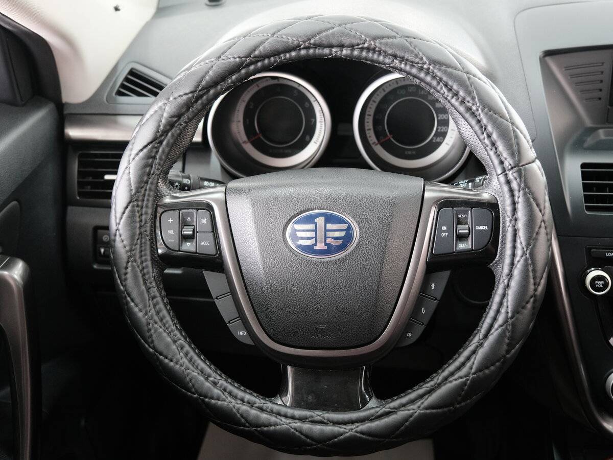 FAW Besturn X80, 2017 - Фото №9