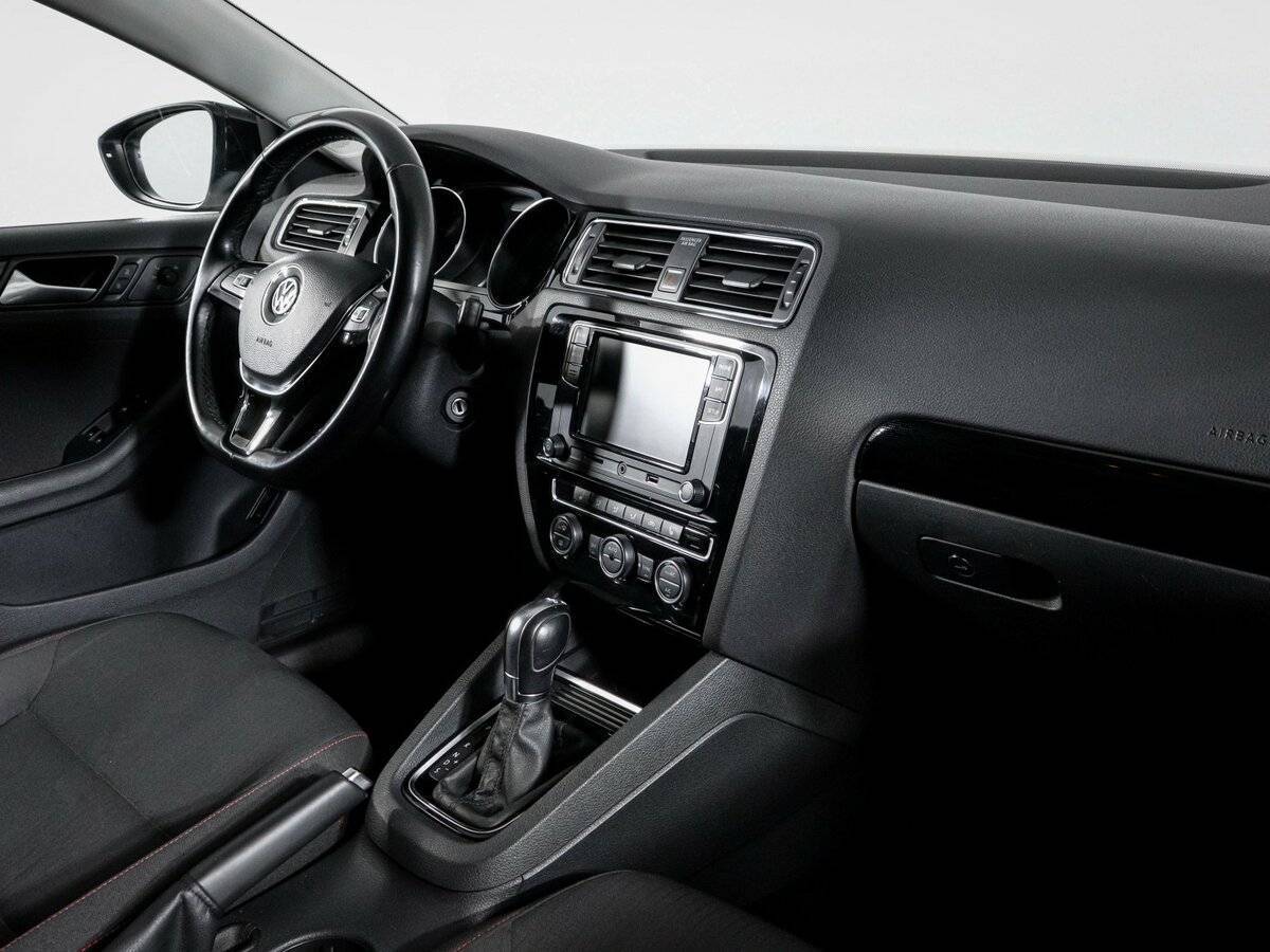 Volkswagen Jetta, 2017 - Фото №8