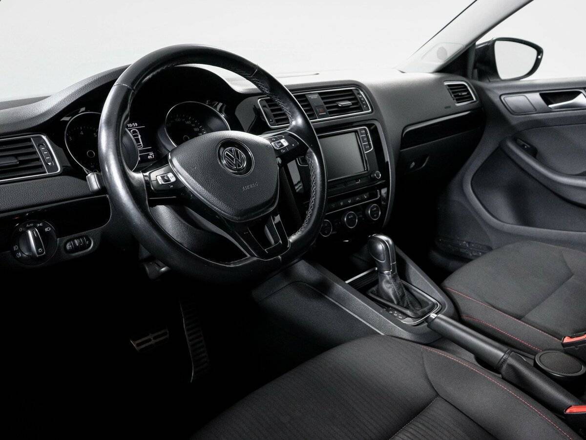 Volkswagen Jetta, 2017 - Фото №13