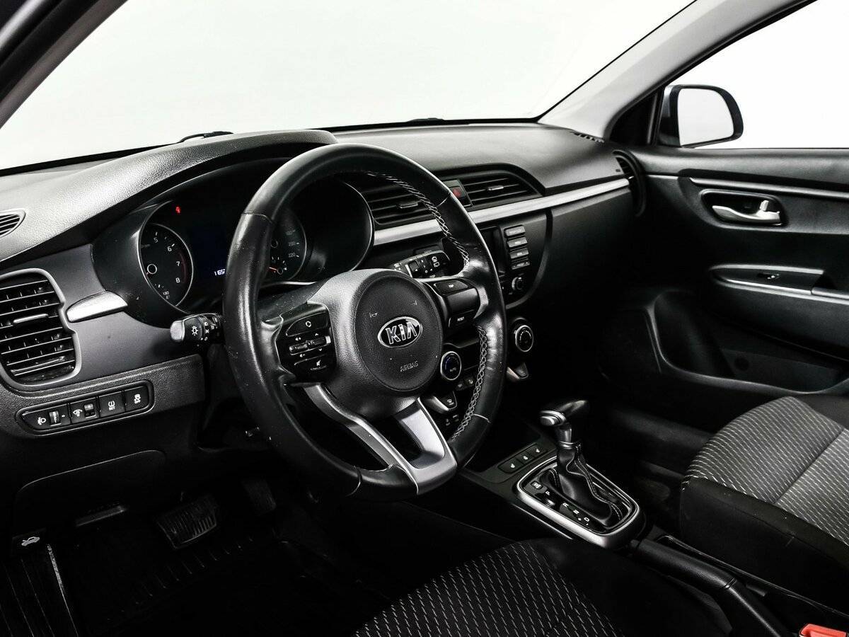 Kia Rio X-Line, 2019 - Фото №11