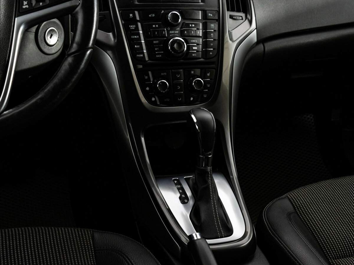 Opel Astra, 2012 - Фото №9