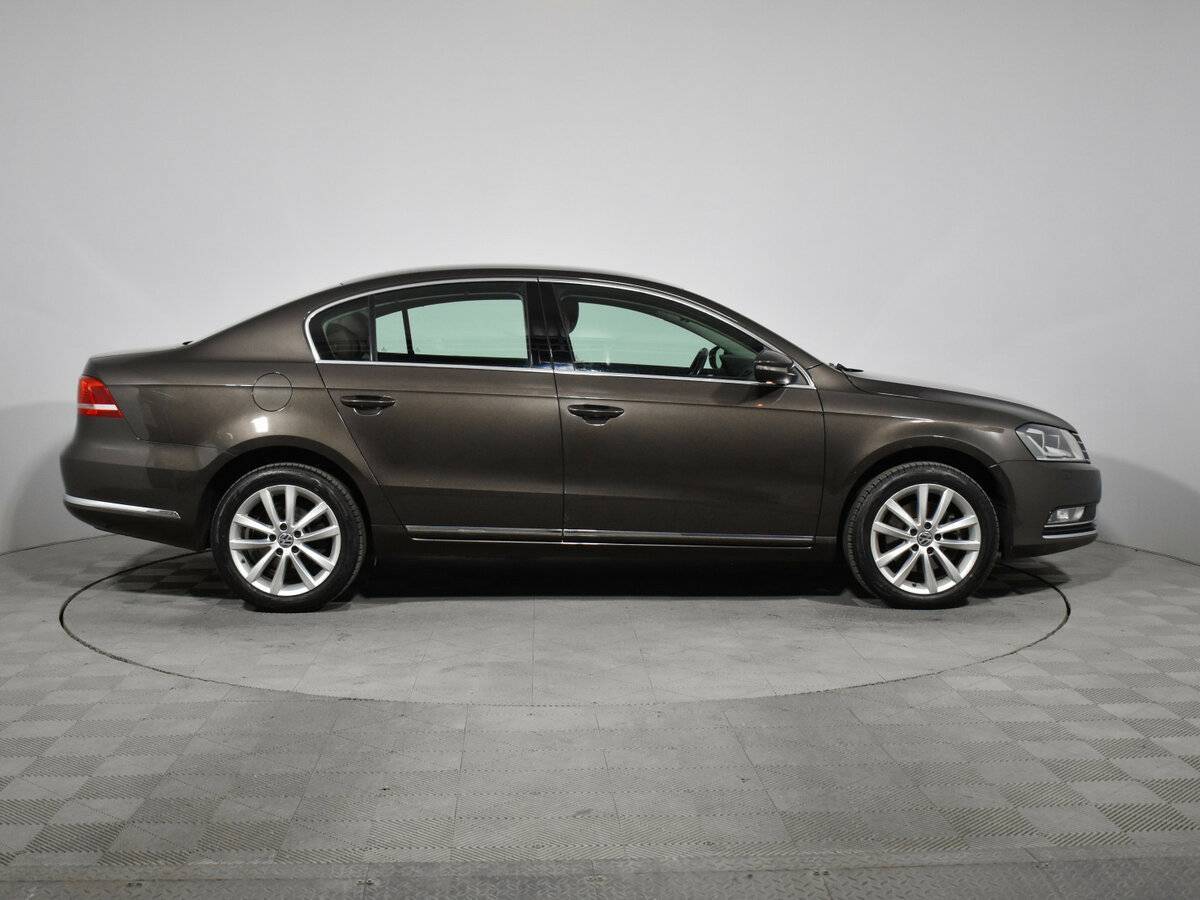 Volkswagen Passat, 2012 - Фото №3